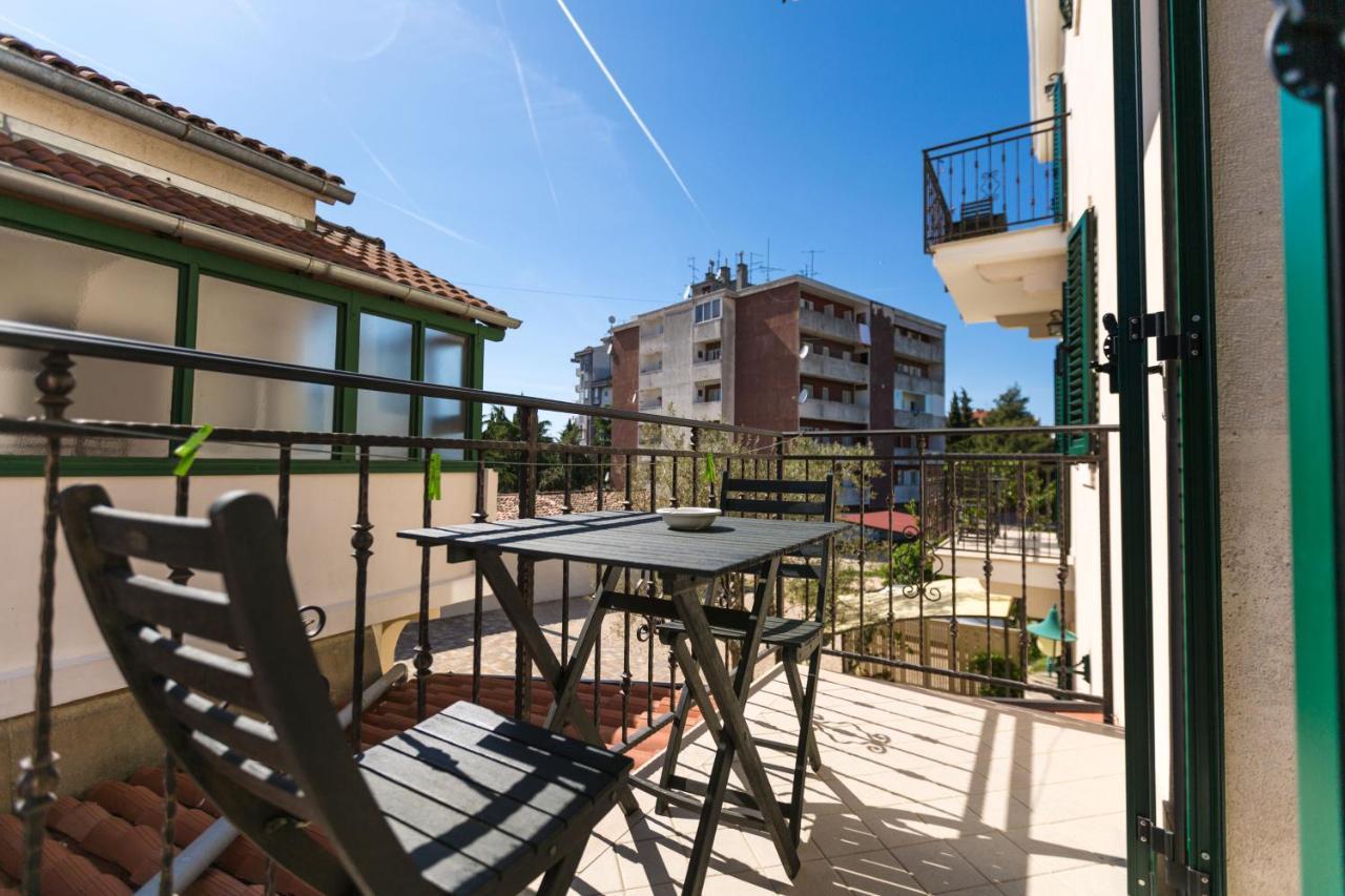 Apartments Casa Saina Rovigno Esterno foto