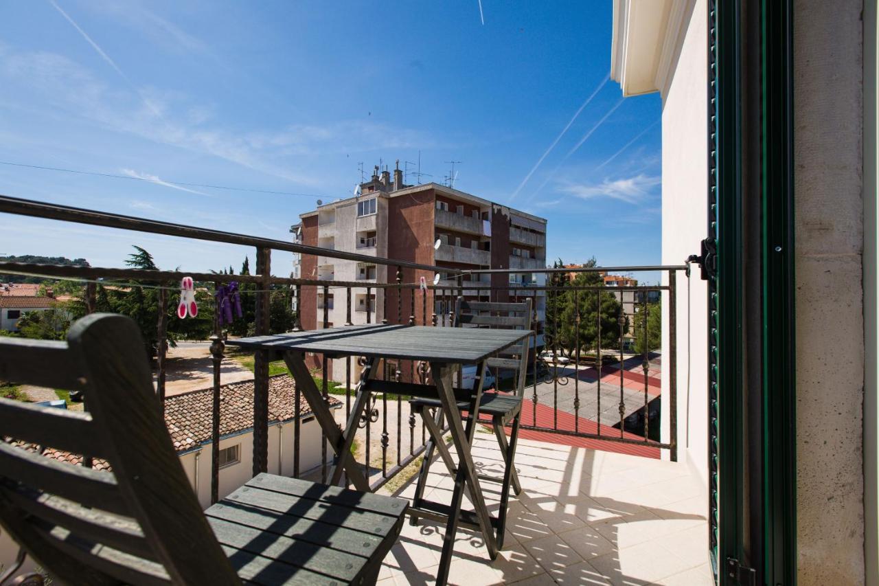 Apartments Casa Saina Rovigno Esterno foto