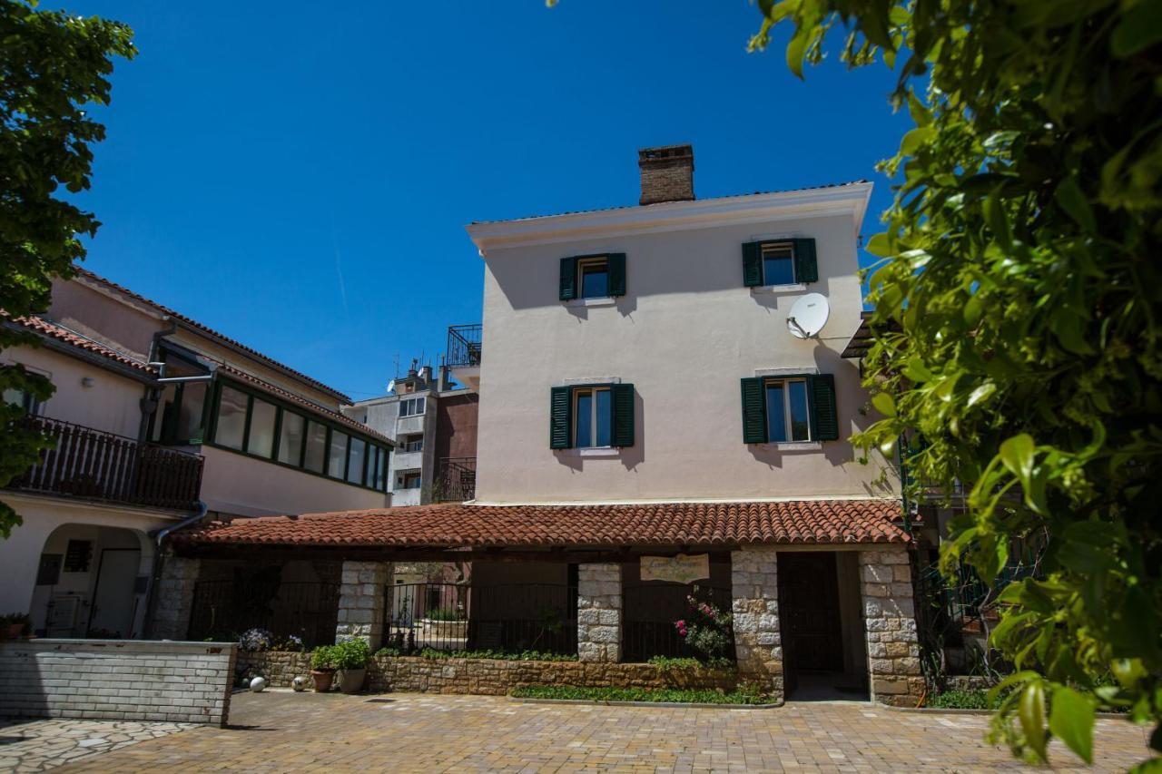 Apartments Casa Saina Rovigno Esterno foto